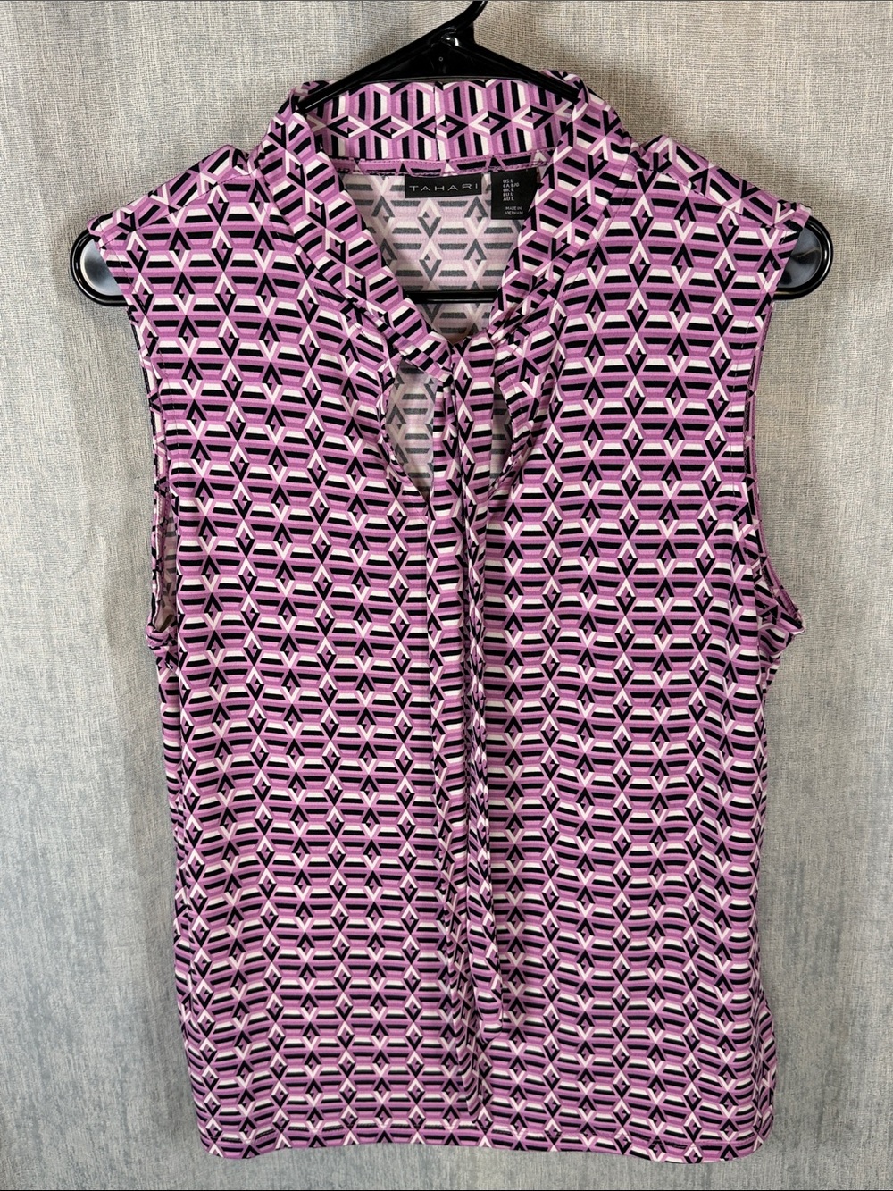 TAHARI Geometric Print Tie Neck Sleeveless Blouse Pink Black White L